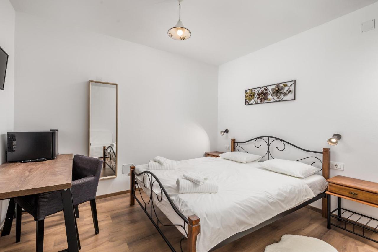 Rona Apartment & Rooms Mea Vista Buzet Extérieur photo